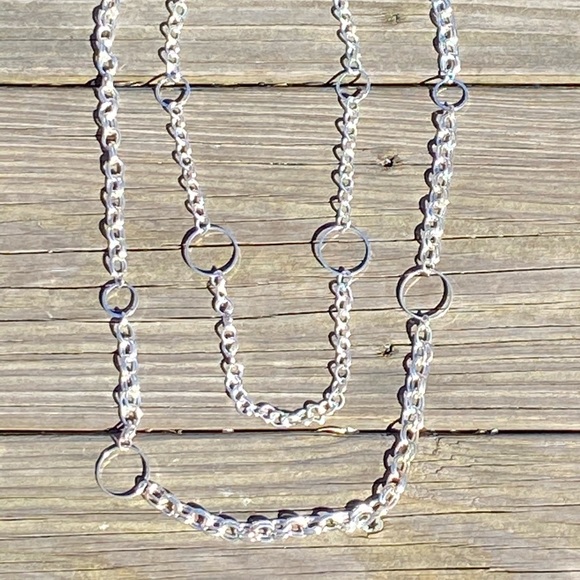 Chain link double strand shiny silver tone necklace - Picture 3 of 9